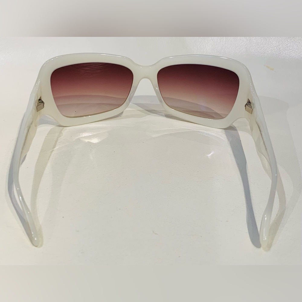 New Women’s Oliver Peoples Sunglasses - Picture 9 of 10